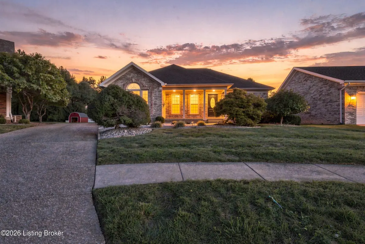 6314 Winding Stream Dr, Louisville, KY 40272 - #1