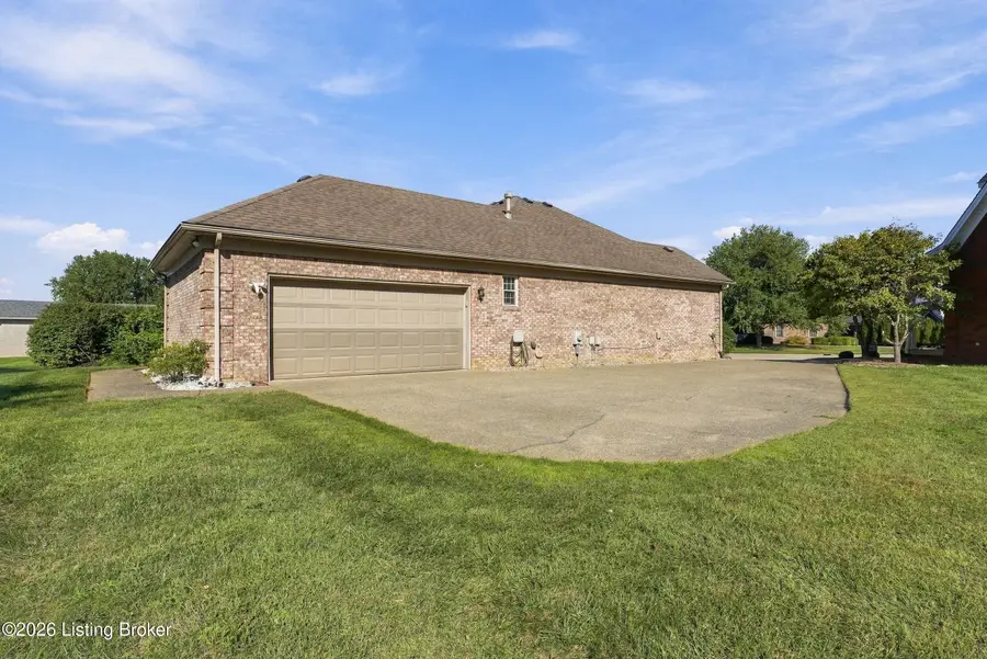 6314 Winding Stream Dr, Louisville, KY 40272 - #3