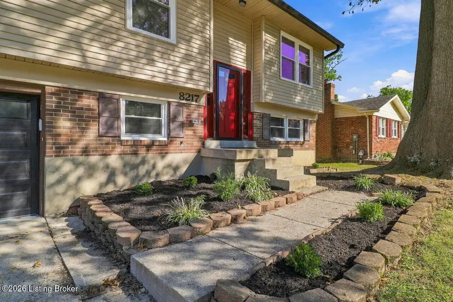 8217 Candleglow Ln, Louisville, KY 40214 - #2