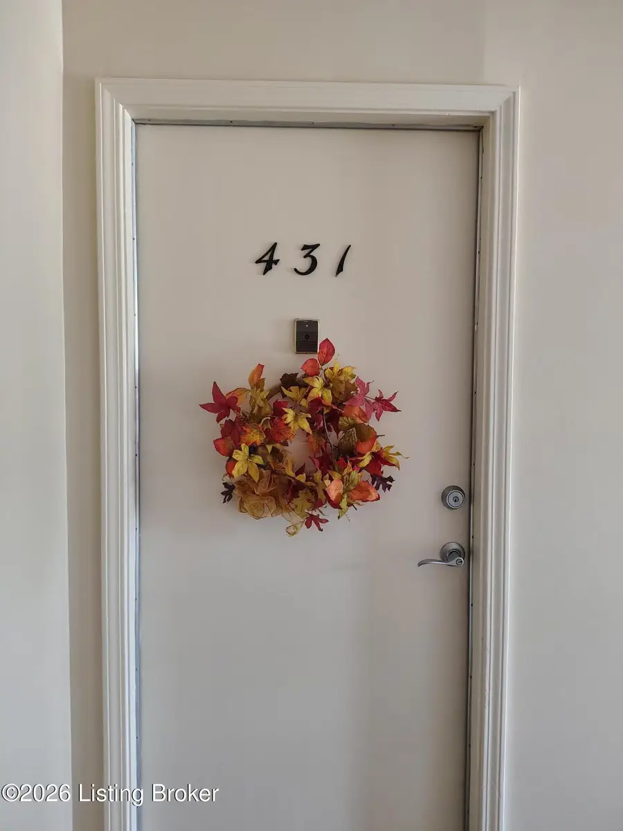 431 Logsdon Ct, Douglass Hills, KY 40243 - #3