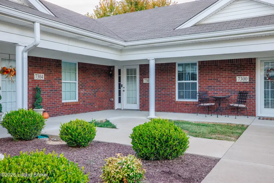 7302 Fox Hollow Way, Louisville, KY 40228 - #2