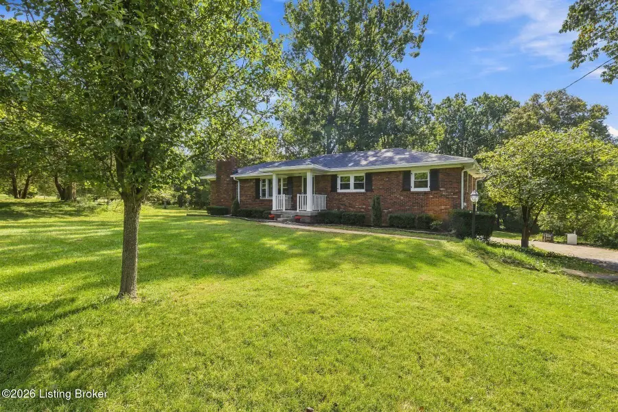 1800 Ironwood Rd, La Grange, KY 40031 - #2