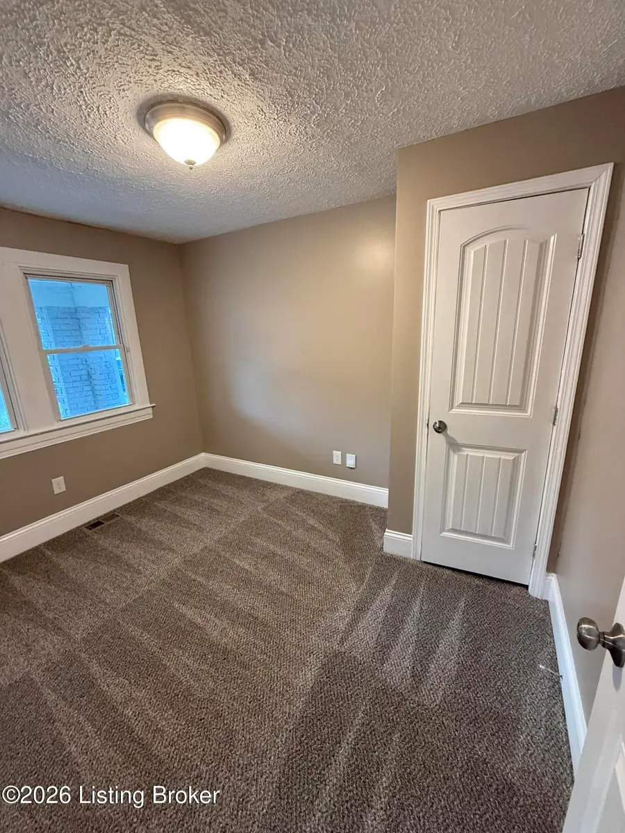 819 S 42nd St, Louisville, KY 40211 - #3
