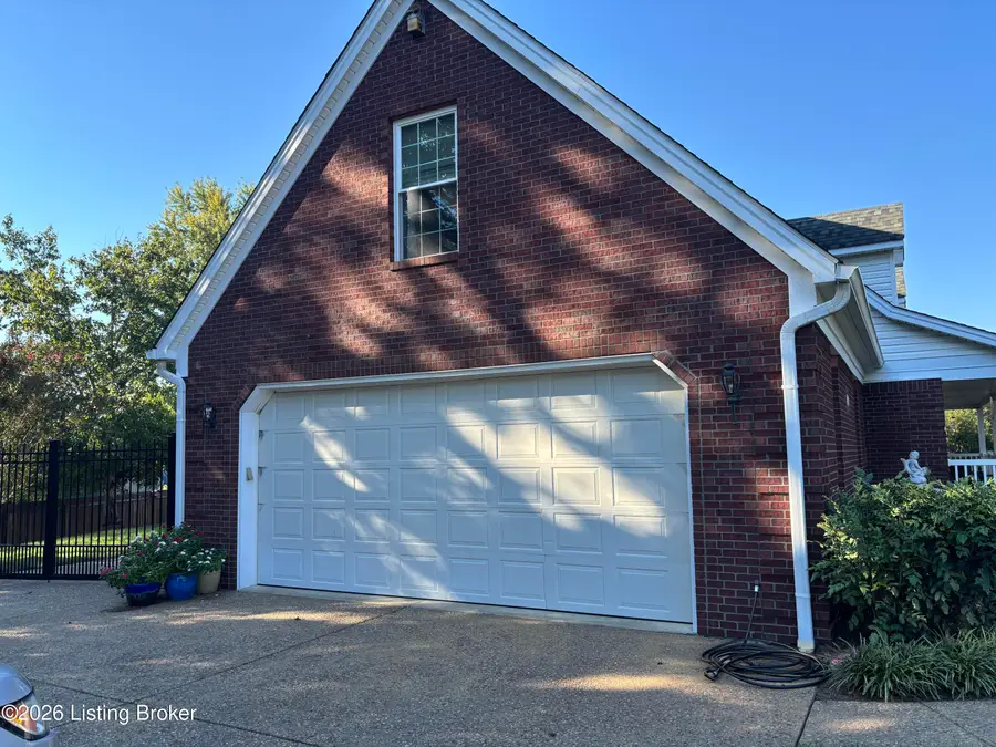 6314 Faris Way, Louisville, KY 40272 - #2