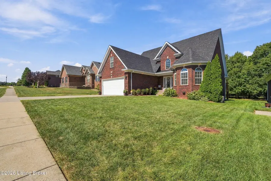 11003 Kaufman Farm Dr, Louisville, KY 40291 - #2
