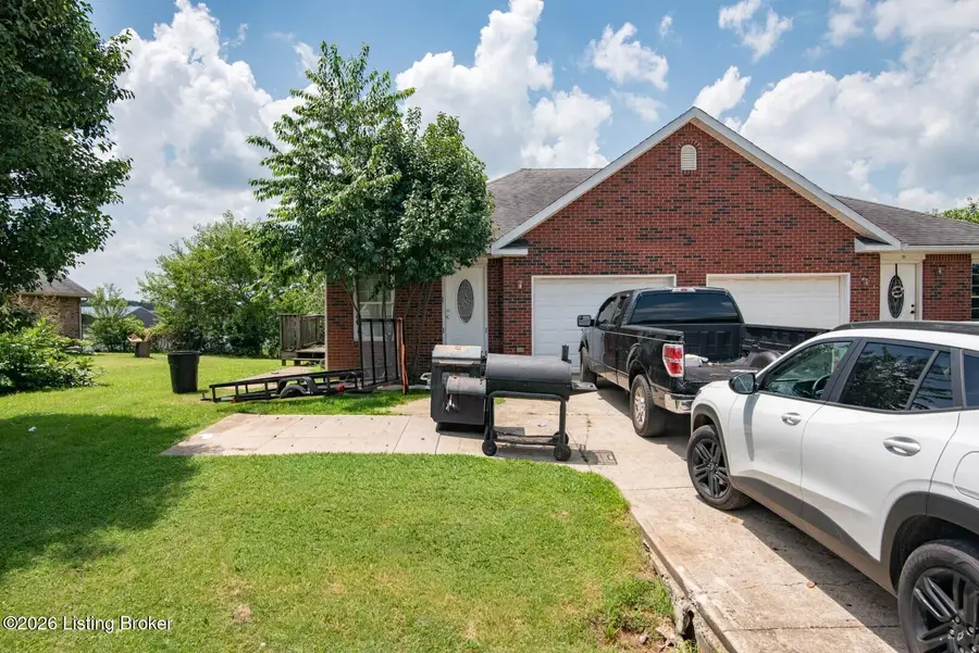 124 Wood Ln, Hodgenville, KY 42748 - #2