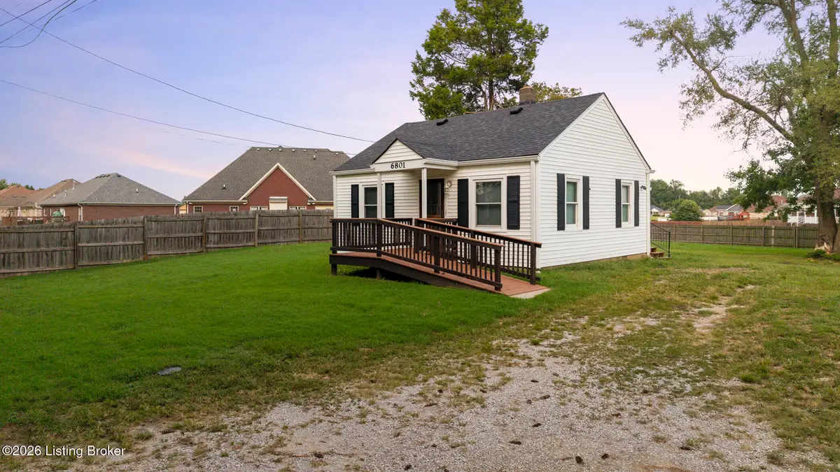 6801 Waller Ln, Louisville, KY 40258 - #1