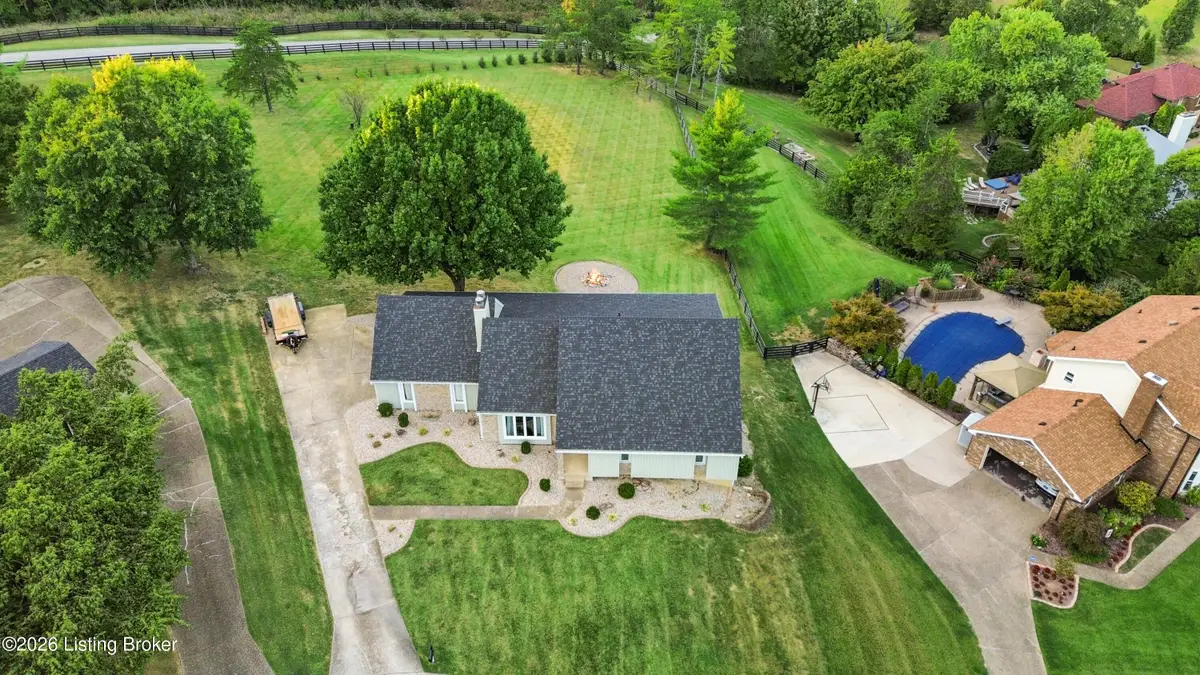 210 Burleigh Ct, Louisville, KY 40245 - #1