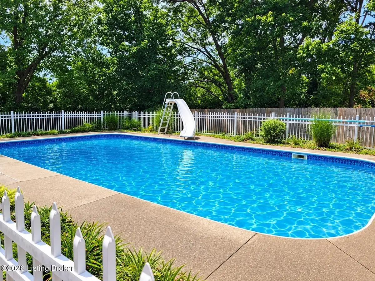 9006 Denise Dr, Louisville, KY 40219 - #1