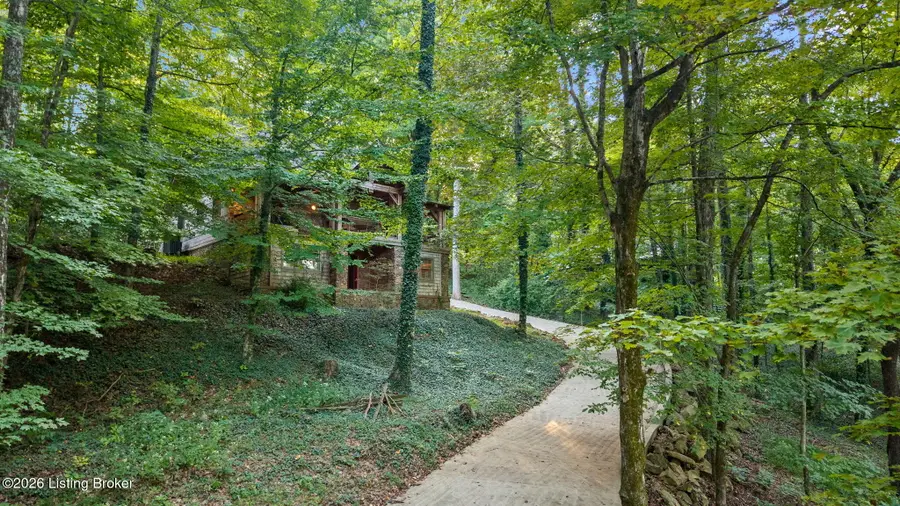 979 Penn Run Rd, Bee Spring, KY 42207 - #3