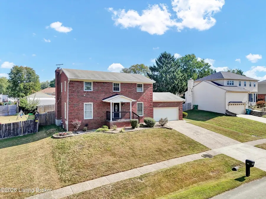 7703 Sunbury Ln, Louisville, KY 40220 - #2
