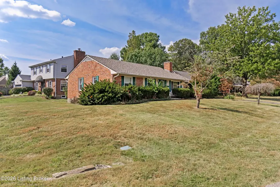 7801 Fairmeadows Ln, Louisville, KY 40222 - #3
