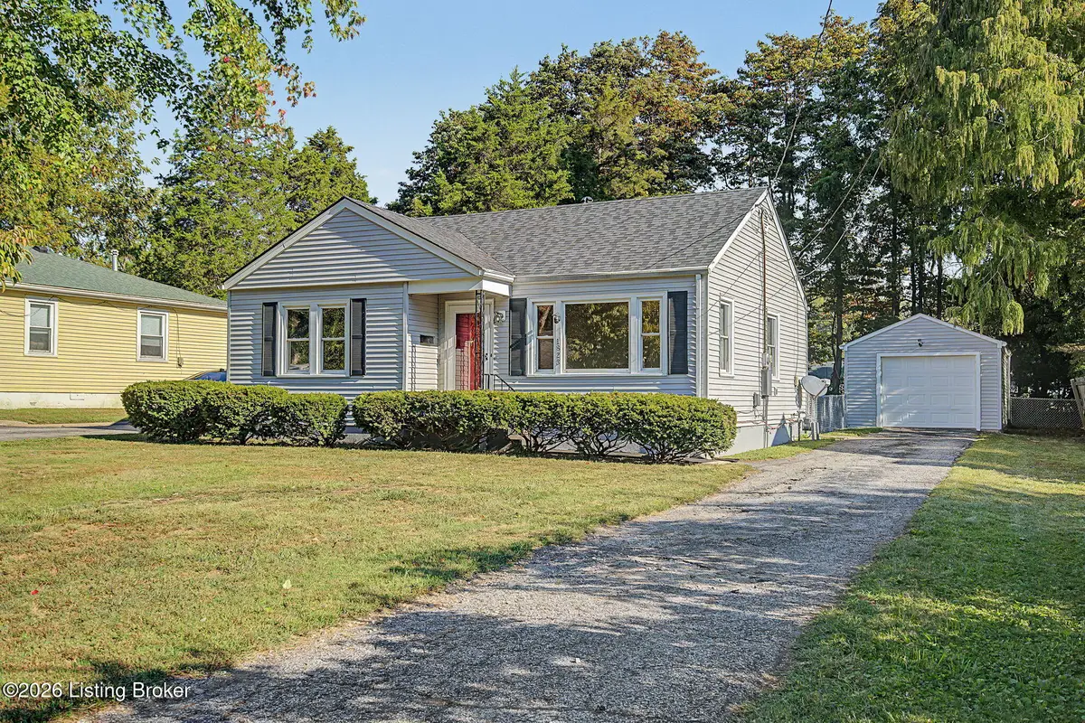 1823 Kingsford Dr, Louisville, KY 40216 - #1