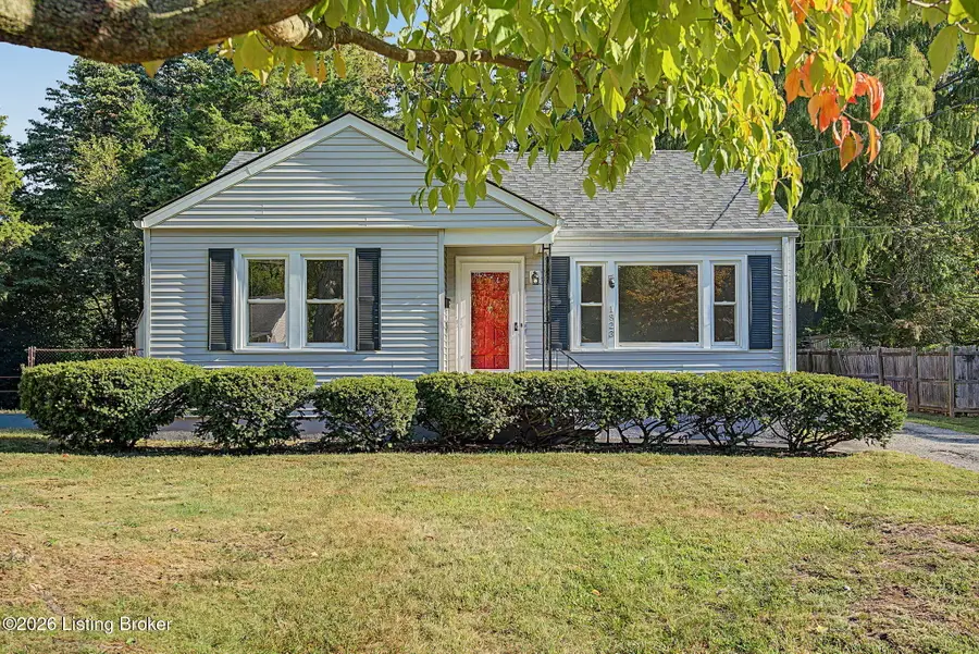 1823 Kingsford Dr, Louisville, KY 40216 - #2