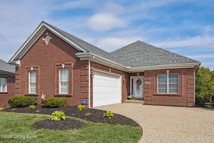 8209 Parker Grant Ct, Louisville, KY 40291 - #2