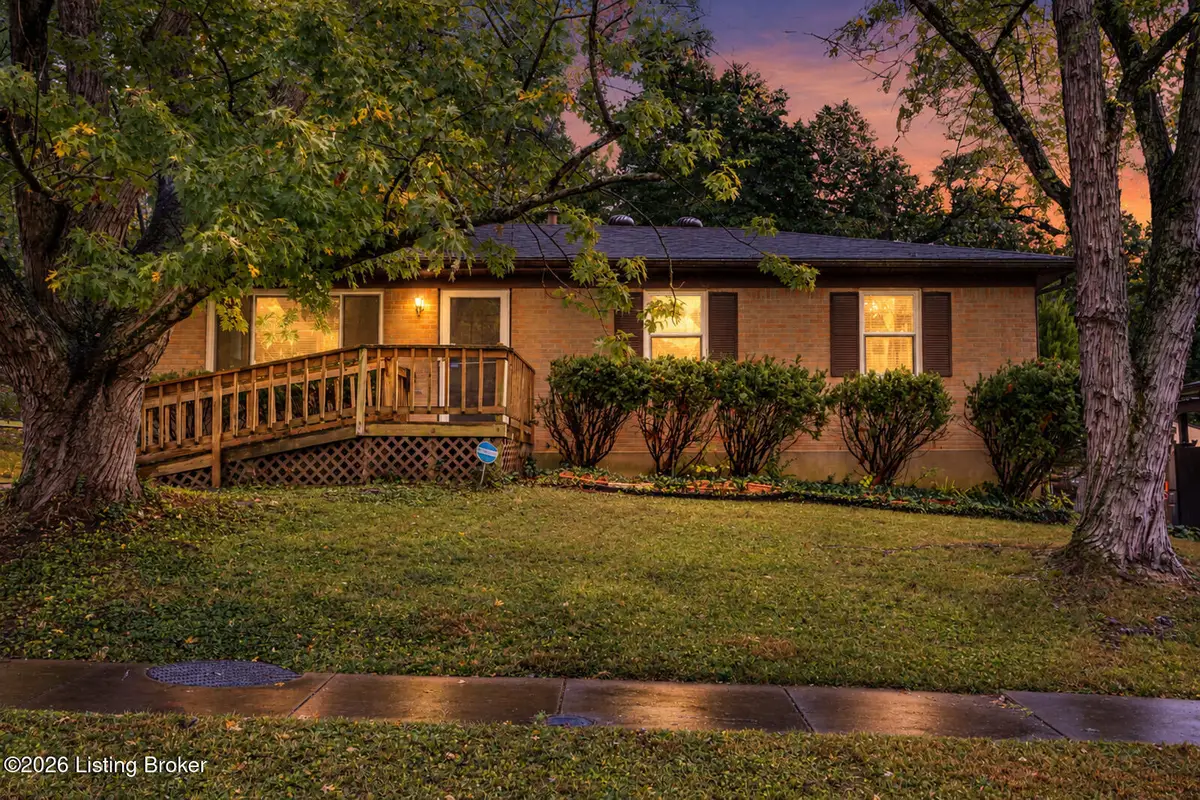8003 Candleglow Ln, Louisville, KY 40214 - #1