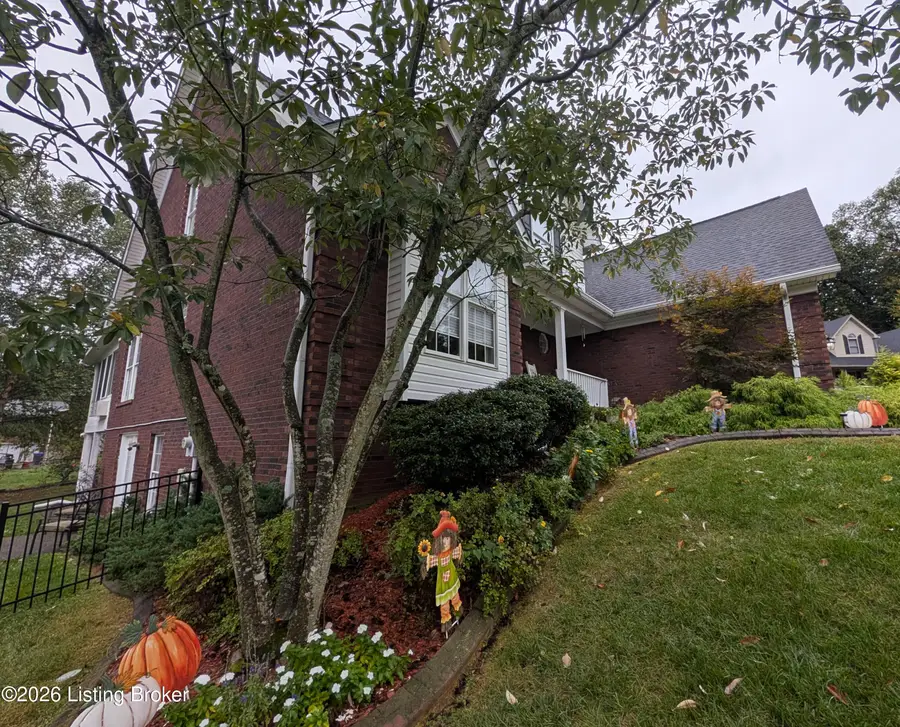 6204 Cottage Ridge Pl, Louisville, KY 40214 - #3