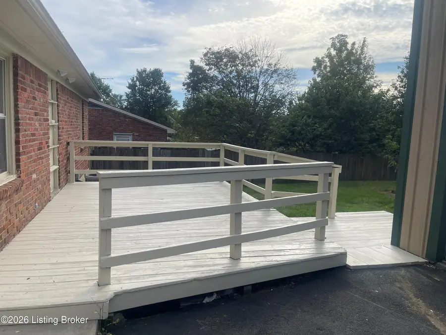 1508 Milburn Ct, La Grange, KY 40031 - #2