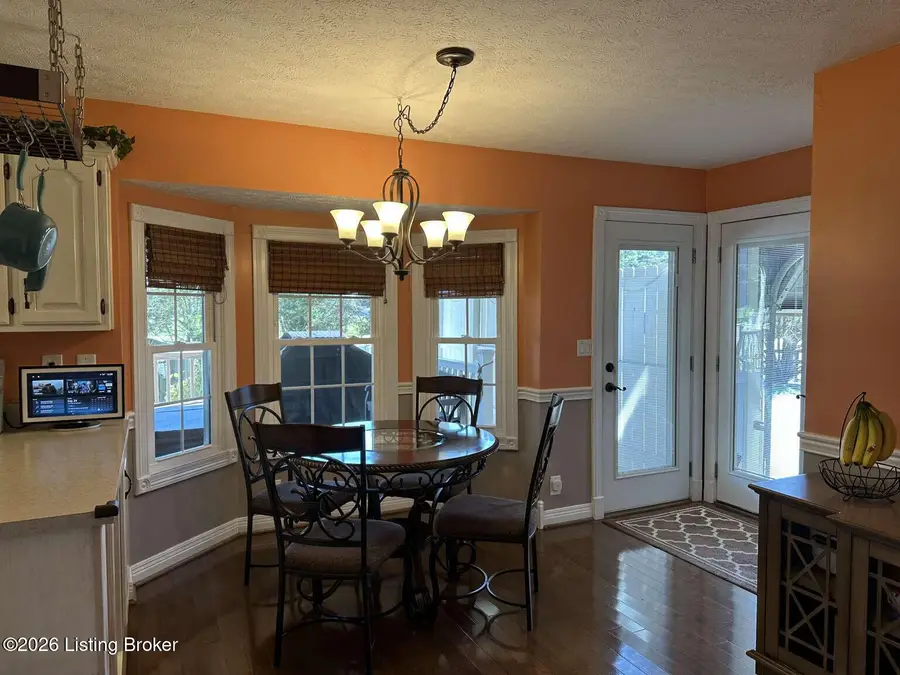 1002 Cobblestone Way, Shepherdsville, KY 40165 - #2