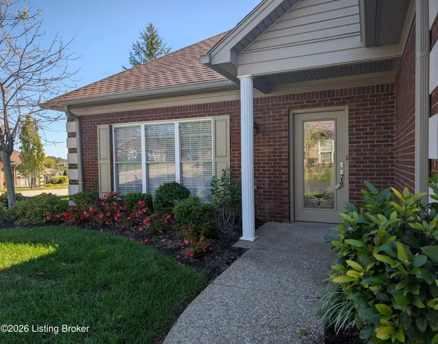 1038 Grazing Meadows Ln, Louisville, KY 40245 - #2
