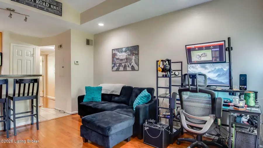 1856 Frankfort Ave #APT 6, Louisville, KY 40206 - #3