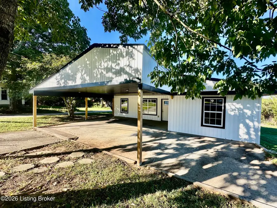 105 Hayward Rd, Vine Grove, KY 40175 - #2
