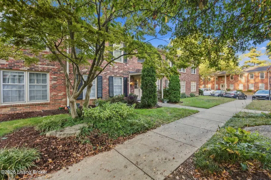 4708 Weybridge Gardens #104, Louisville, KY 40207 - #3