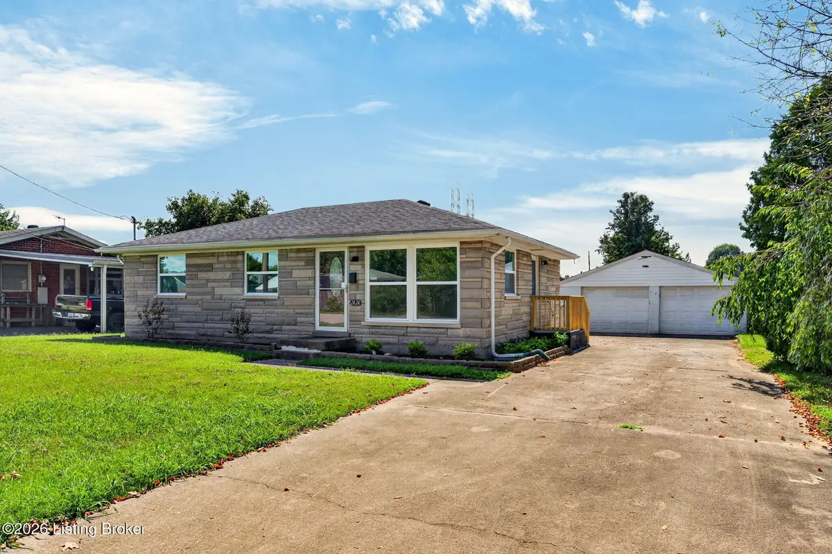 2424 Weber Ln, Louisville, KY 40216 - #1