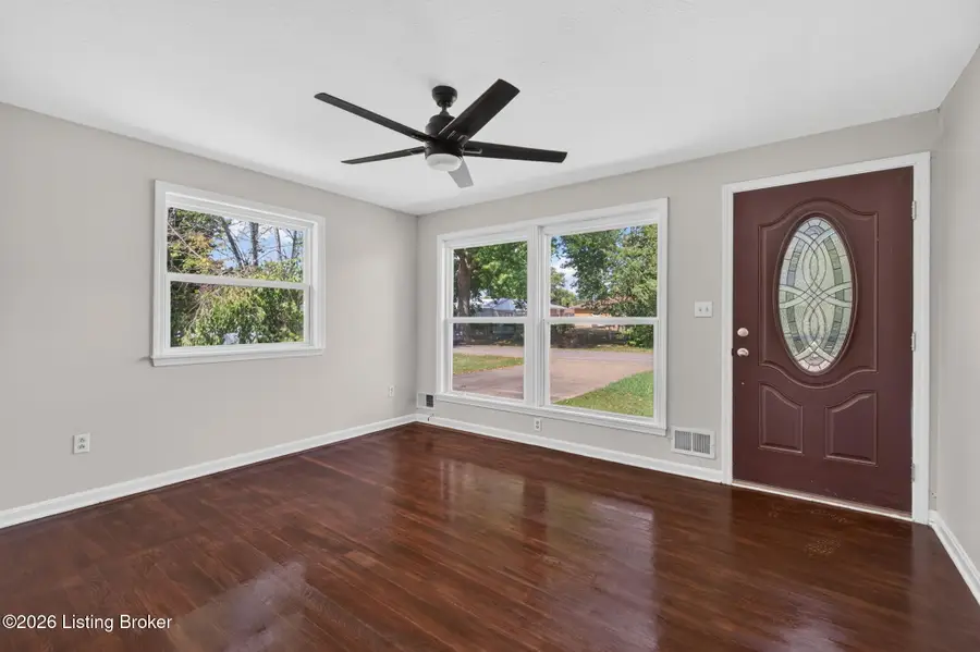 2424 Weber Ln, Louisville, KY 40216 - #3
