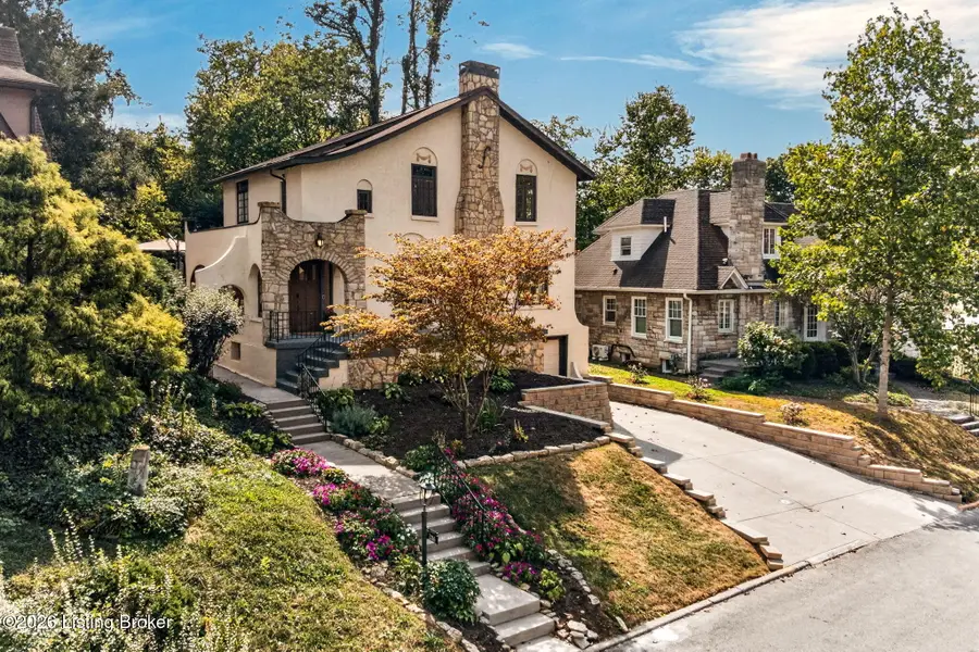 2116 Lakeside Dr, Louisville, KY 40205 - #2