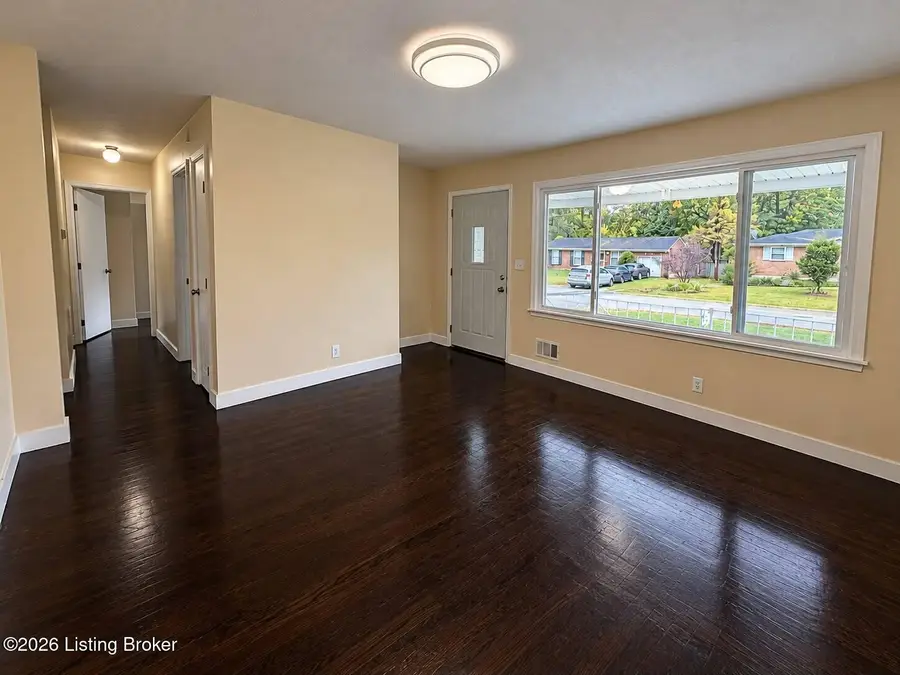 3609 Templewood Dr, Louisville, KY 40219 - #2