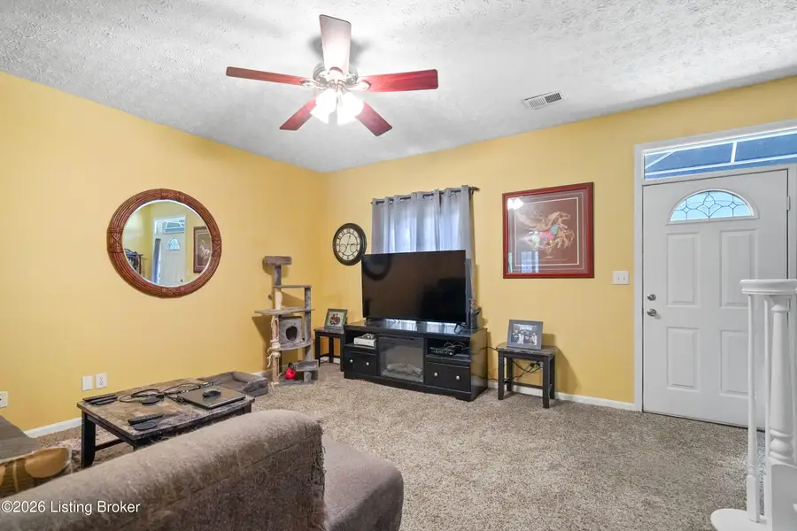 202 Hampton Place Ct, Pond Creek, KY 40118 - #2