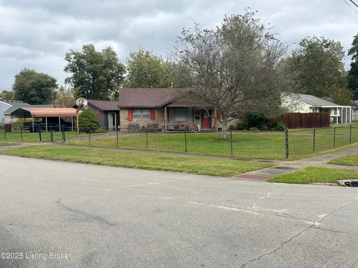 7213 Rainbow Dr, Louisville, KY 40272 - #1