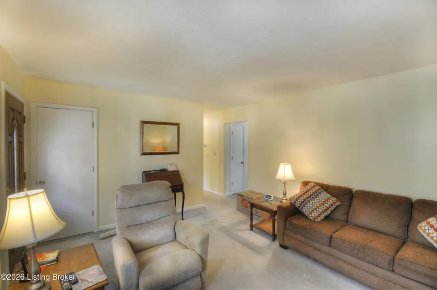 5502 Bruns Dr, Louisville, KY 40216 - #2