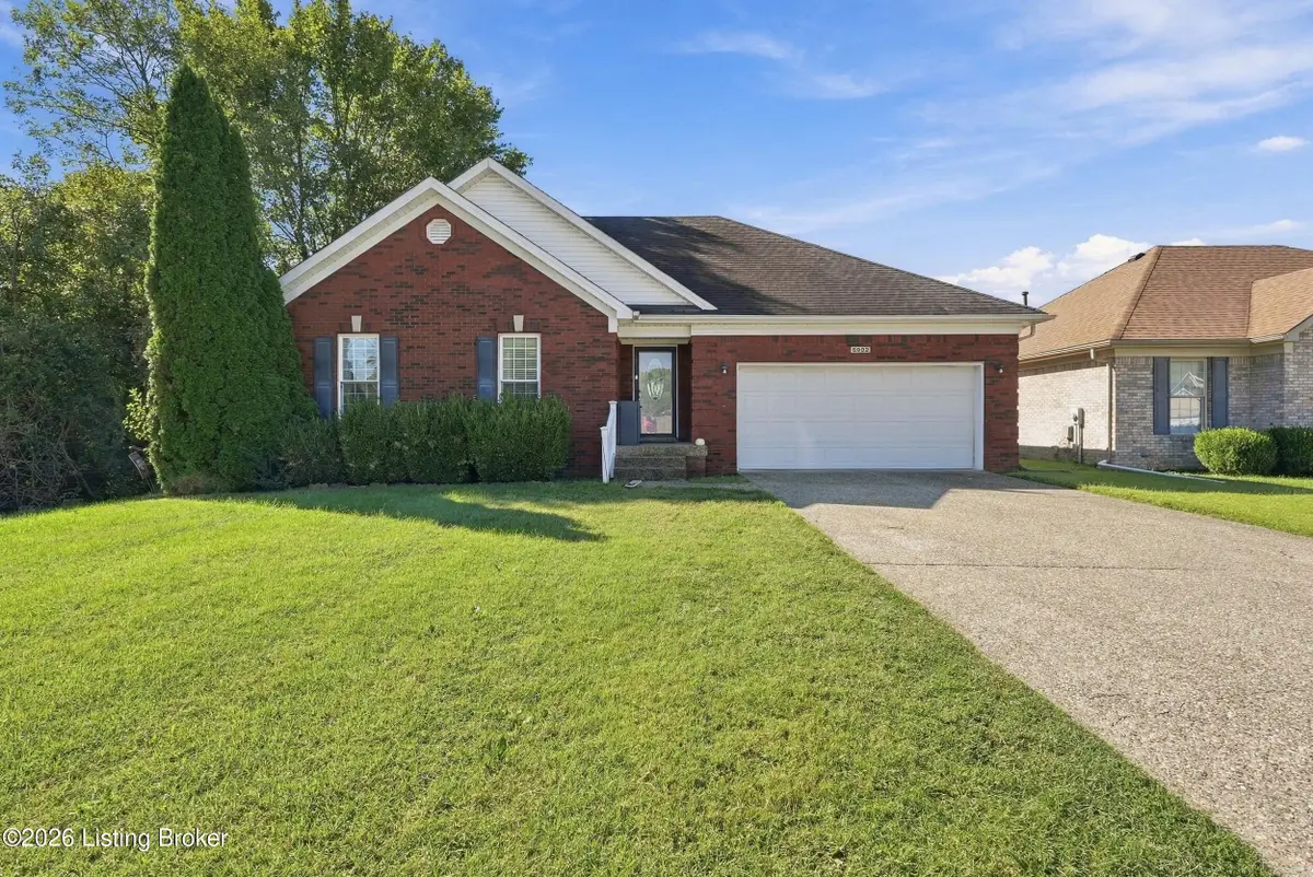 6902 Barbrook Rd, Louisville, KY 40258 - #1