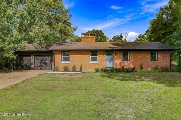 386 S Deepwood Dr, Radcliff, KY 40160