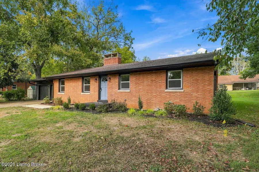 386 S Deepwood Dr, Radcliff, KY 40160 - #3