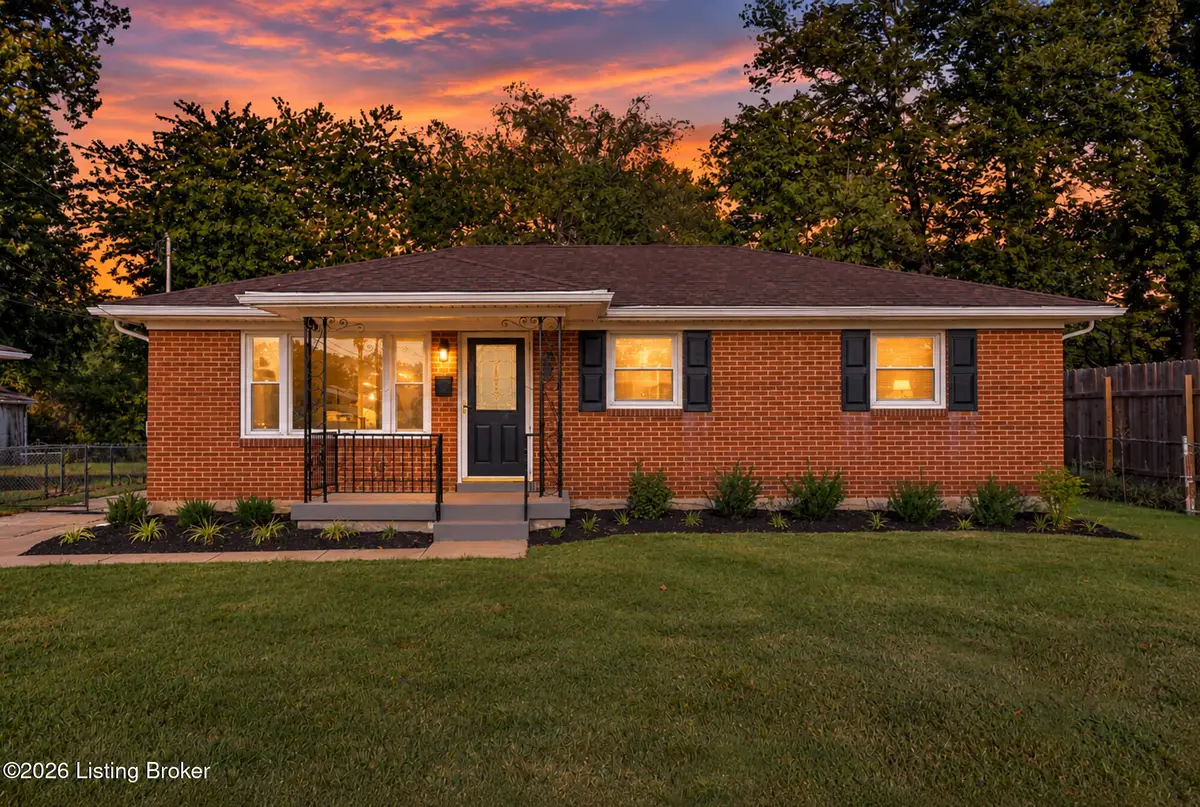 4444 Charlotte Ann Dr, Louisville, KY 40216 - #1