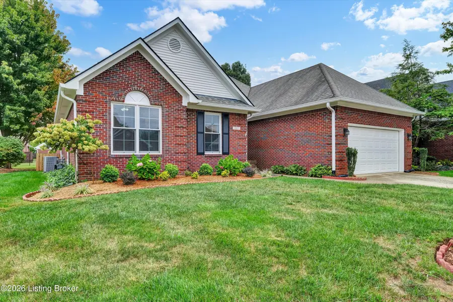 3803 Ridgehurst Ct, Louisville, KY 40299 - #3