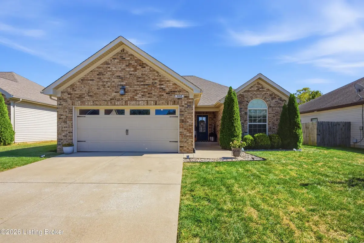 312 Bridlewood Ave, Shelbyville, KY 40065 - #1