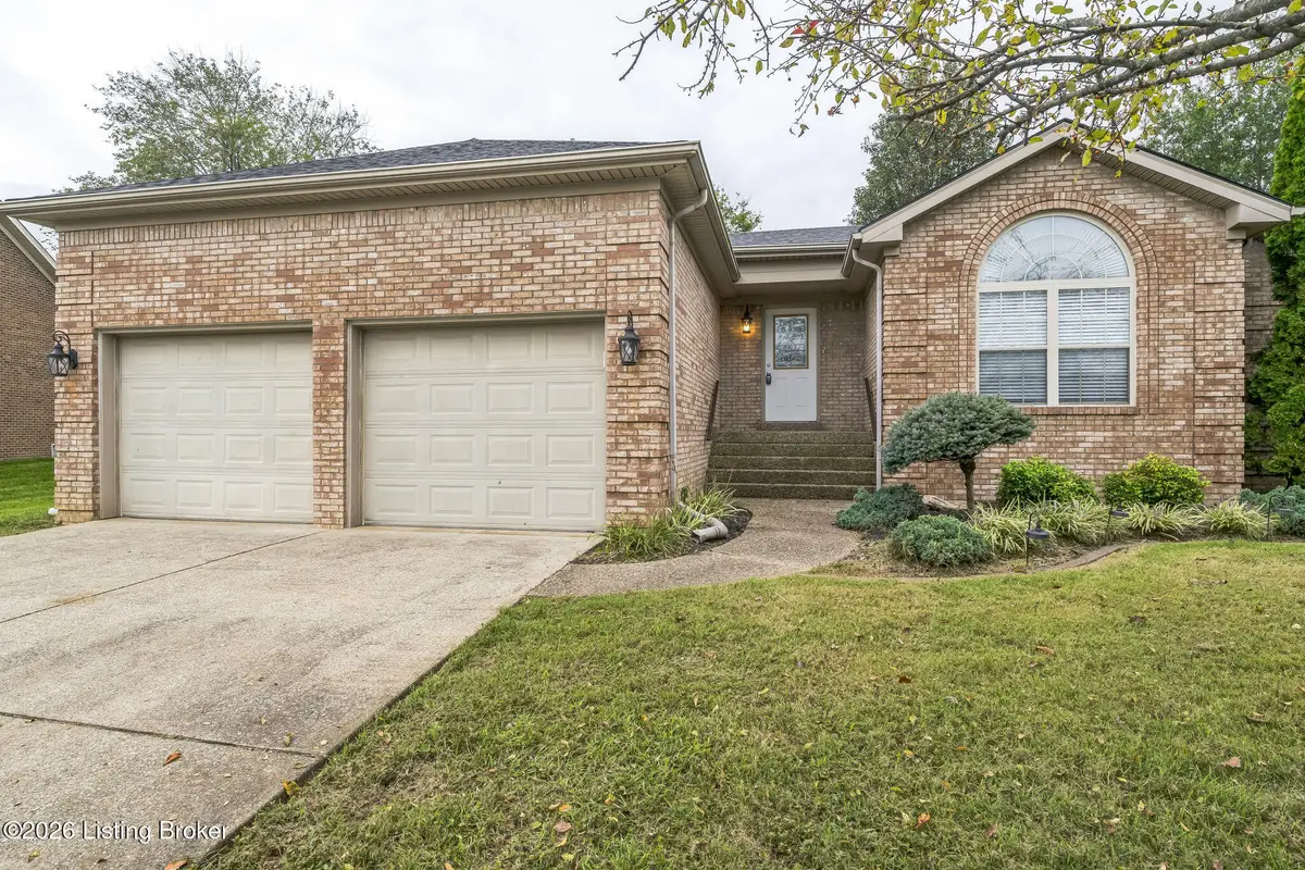 189 Cherokee Cir, Mount Washington, KY 40047 - #1