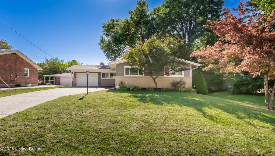 9204 Axminster Dr, Jeffersontown, KY 40299 - #2