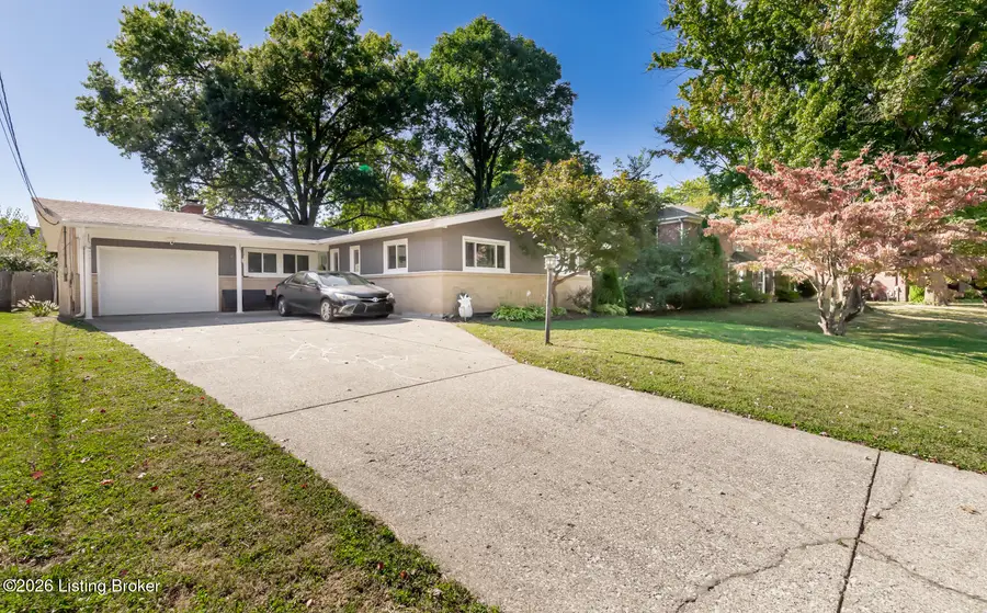 9204 Axminster Dr, Jeffersontown, KY 40299 - #3