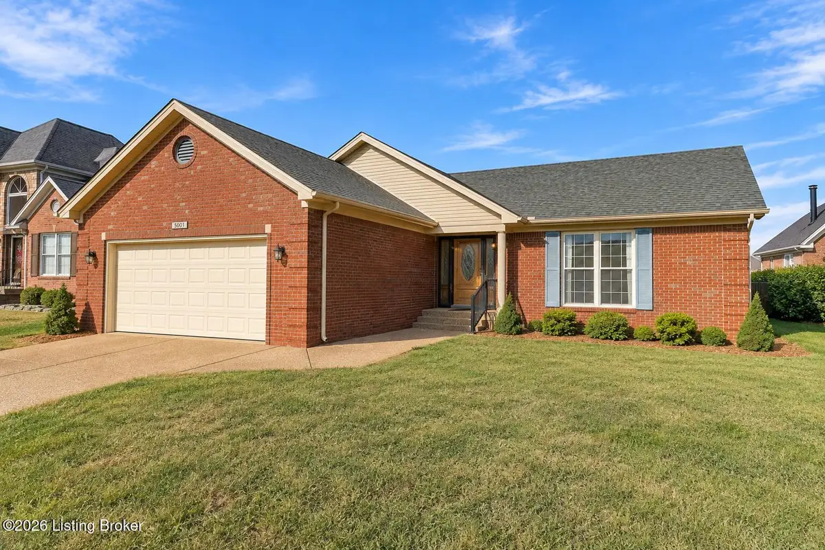 5003 Hunters Point Cir, Louisville, KY 40216 - #1