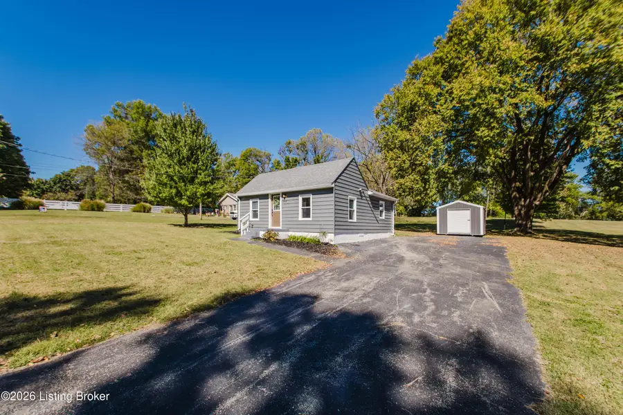 5219 Maple Spring Dr, Louisville, KY 40229 - #2