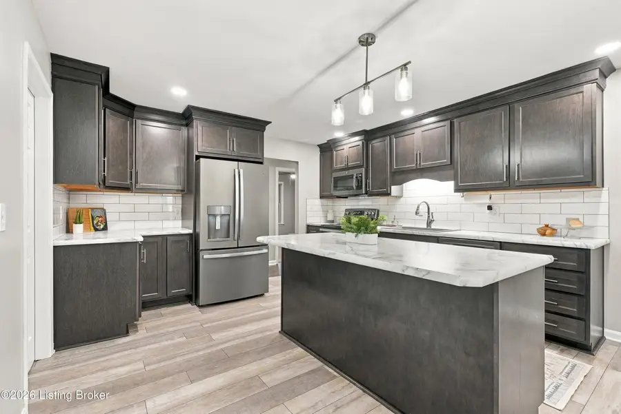 1046 Runell Rd, Louisville, KY 40214 - #3
