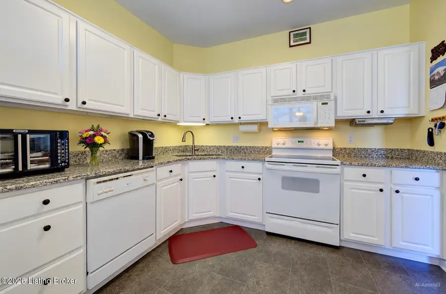 9806 Newquay Cir, Louisville, KY 40241 - #3