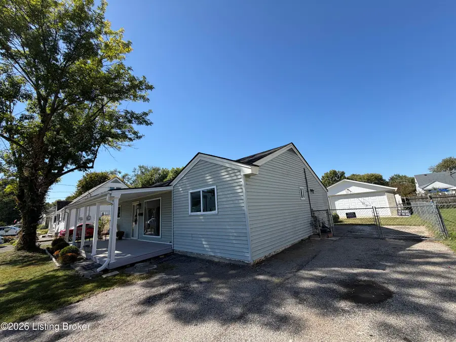 13406 Kinross Blvd, Louisville, KY 40272 - #2