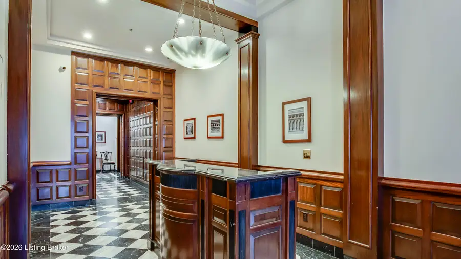 711 W Main St #APT A, Louisville, KY 40202 - #3