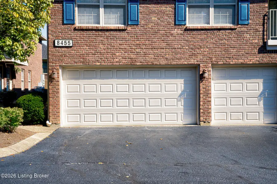 8455 Grand Trevi Dr, Louisville, KY 40228 - #2